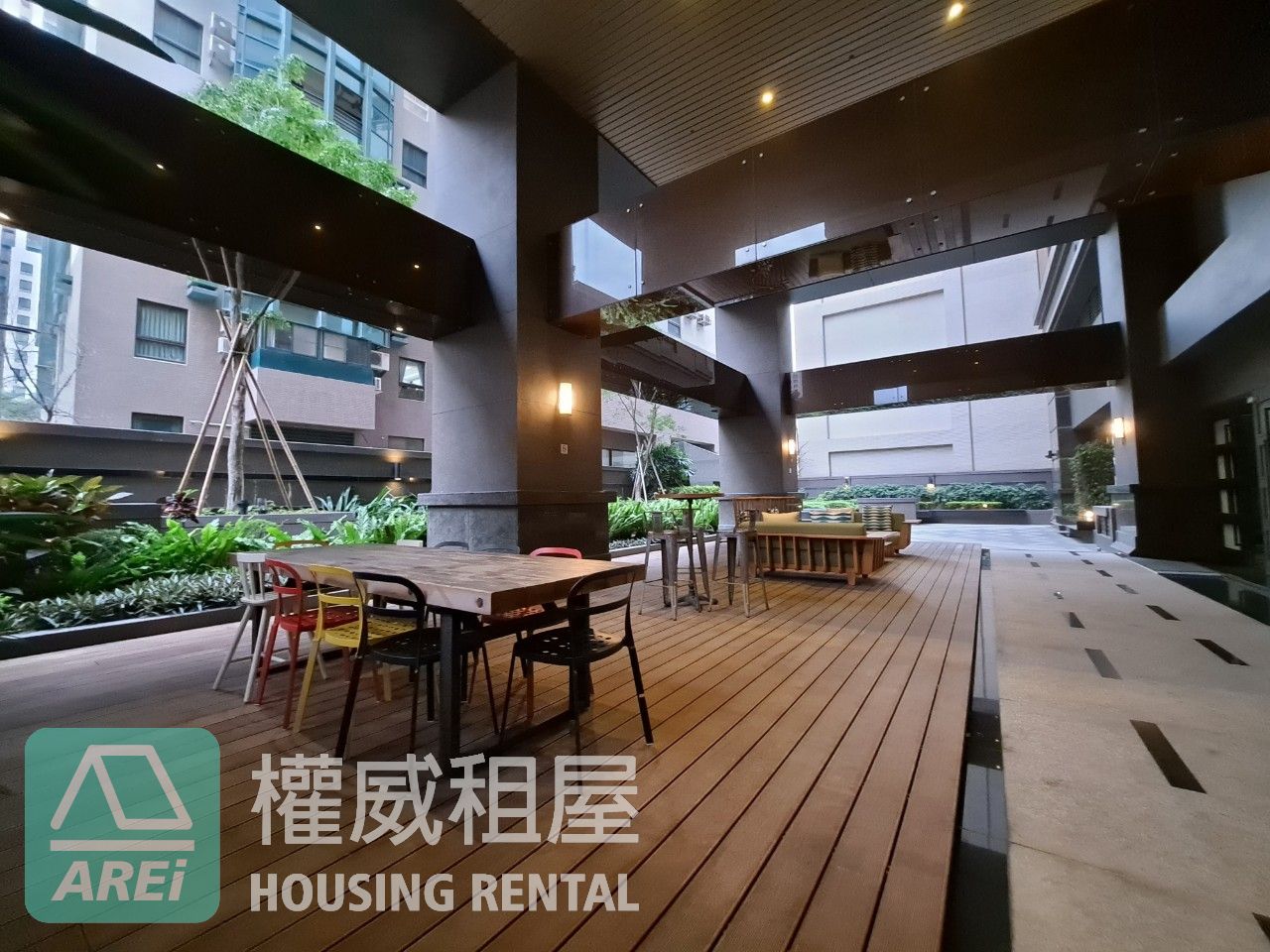 凹子底MRT森朵景觀精美4房平車