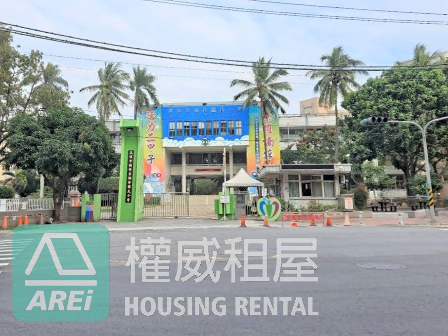 近楠梓火車站透天整棟出租可店住辦