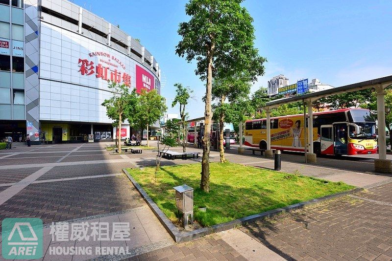 高鐵巴洛克溫馨美典雅邊間正兩房平車