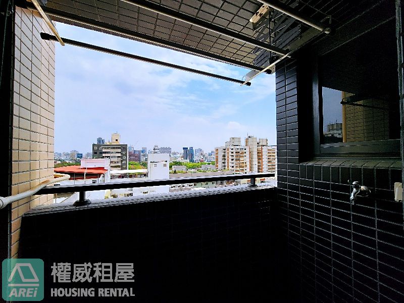 大立商圈中央公園MRT福懋真美極品空屋超大露台三房平車