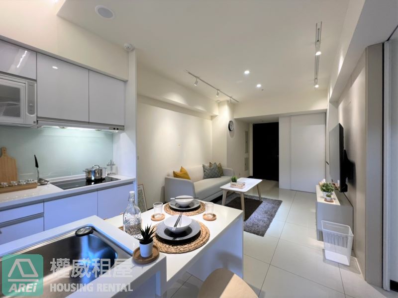 左營悅誠|泳池3房|超大景觀陽台平車