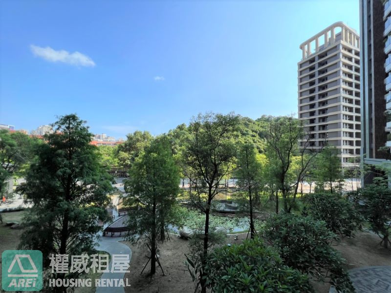 左營悅誠|泳池3房|超大景觀陽台平車