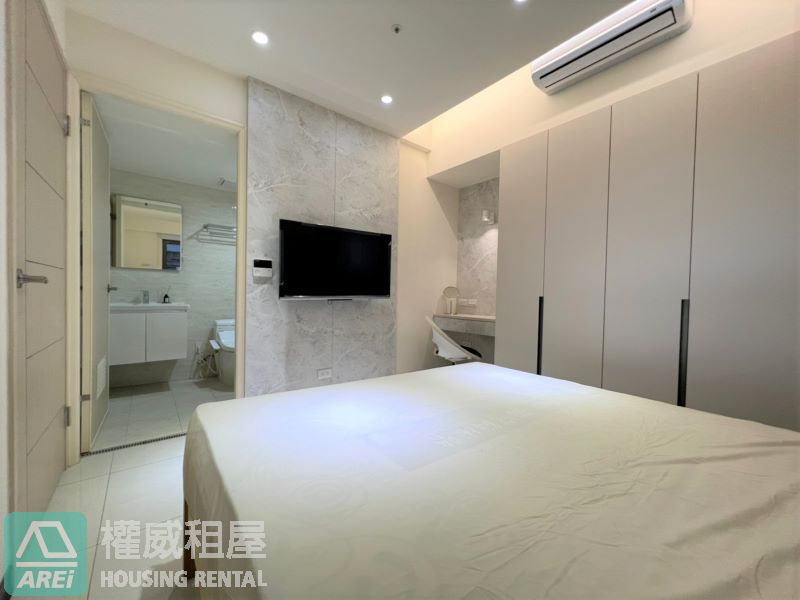 左營悅誠|泳池3房|超大景觀陽台平車