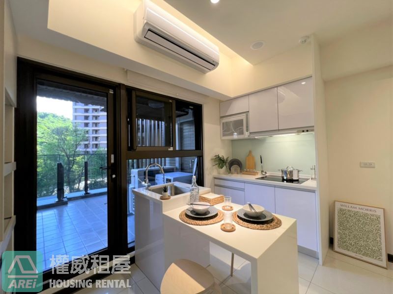 左營悅誠|泳池3房|超大景觀陽台平車