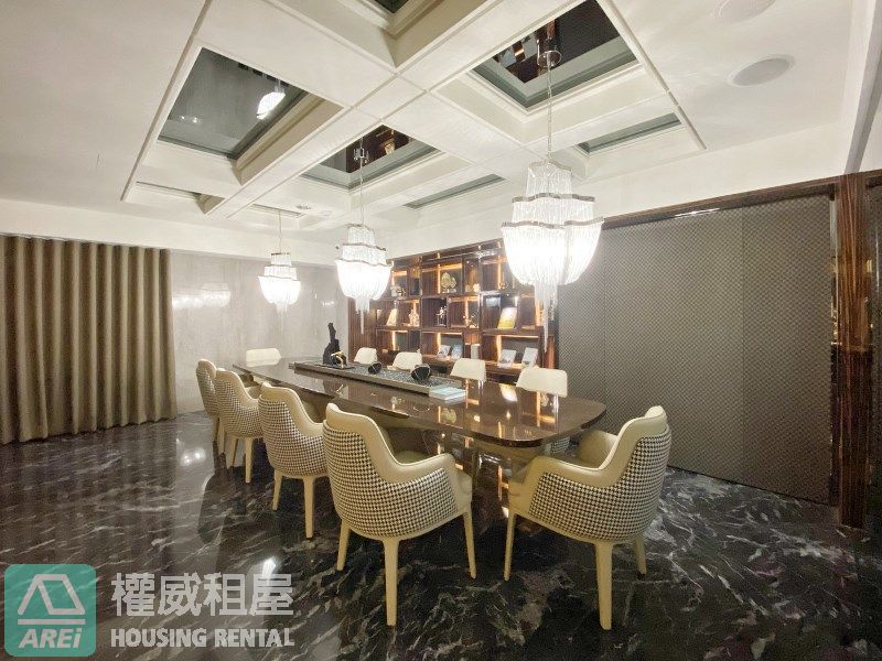 高雄車站MRT站前搶手明亮景觀2+1房