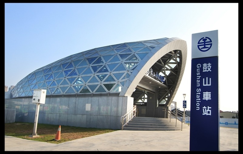 高雄車站MRT站前搶手明亮景觀2+1房