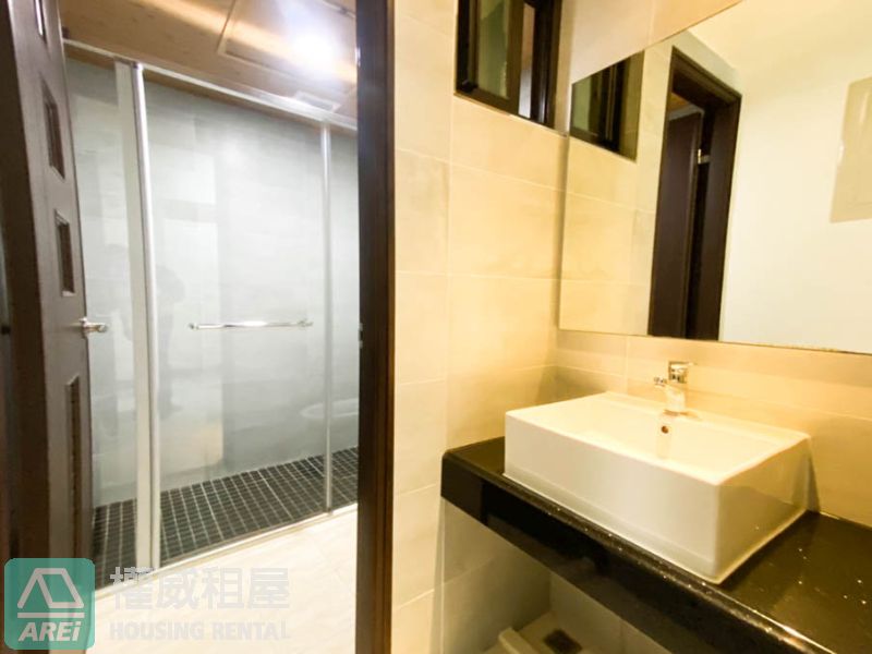 （可租補可報稅）C10輕軌光榮碼頭一方淨高樓層景觀正兩房空屋