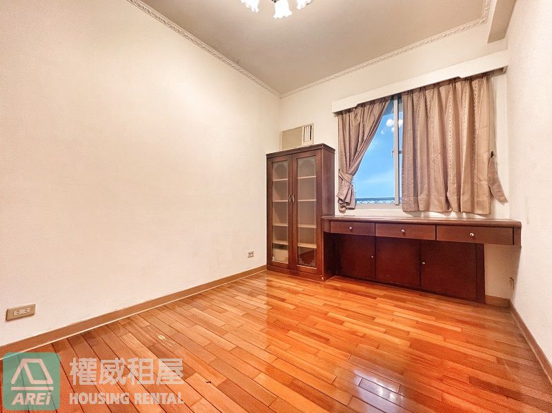 巨蛋MRT博愛100採光3房平車可租補