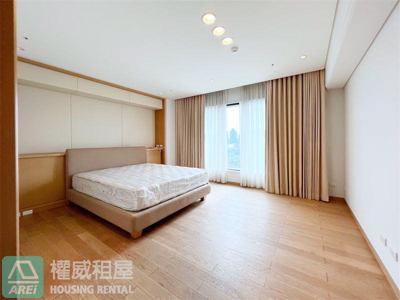 ART美術館人文首璽綠景三房平車