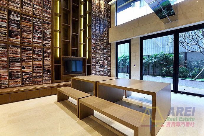 🏙️ R8三多亞灣區・福懋圓方寬敞4 房平車