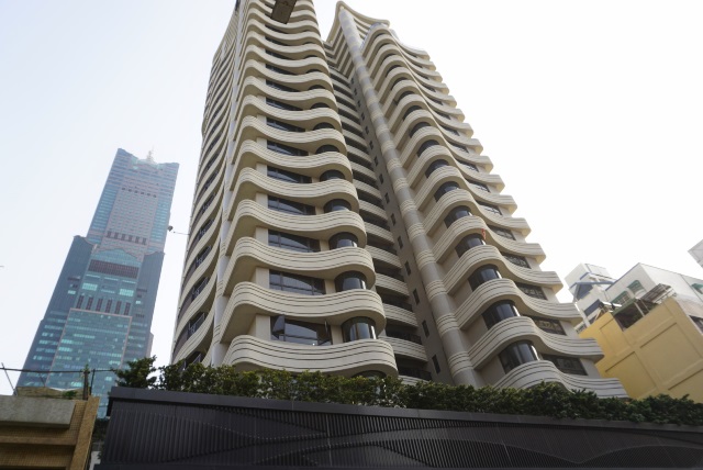 🏙️ R8三多亞灣區・福懋圓方寬敞4 房平車