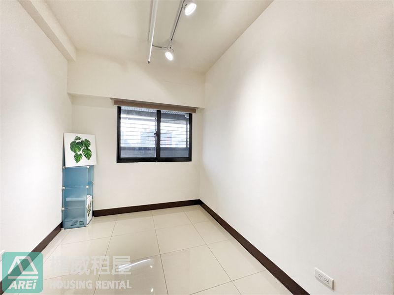 🏙️ R8三多亞灣區・福懋圓方寬敞4 房平車