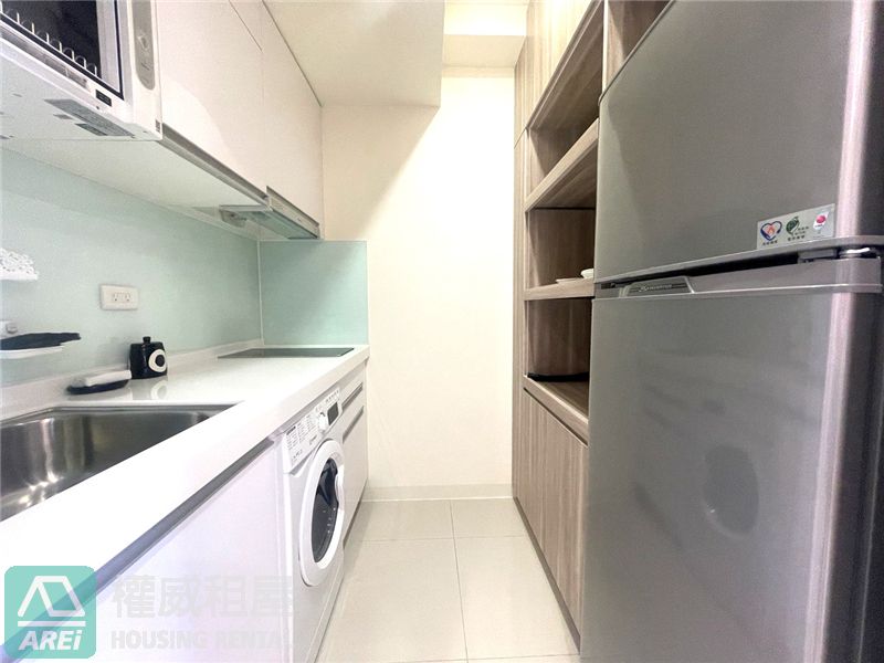 R14 巨蛋博愛香榭1+1房高樓明亮景觀家具全