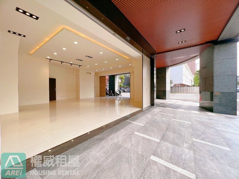 憲政東高新賺錢超大三角窗大露臺樓店