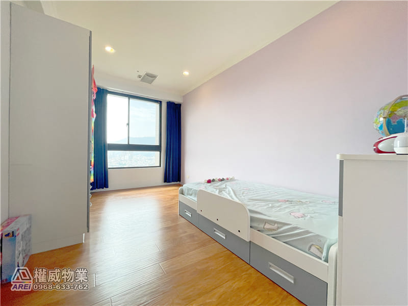 帝門美術館第一排遠山綠景3+1房雙平車