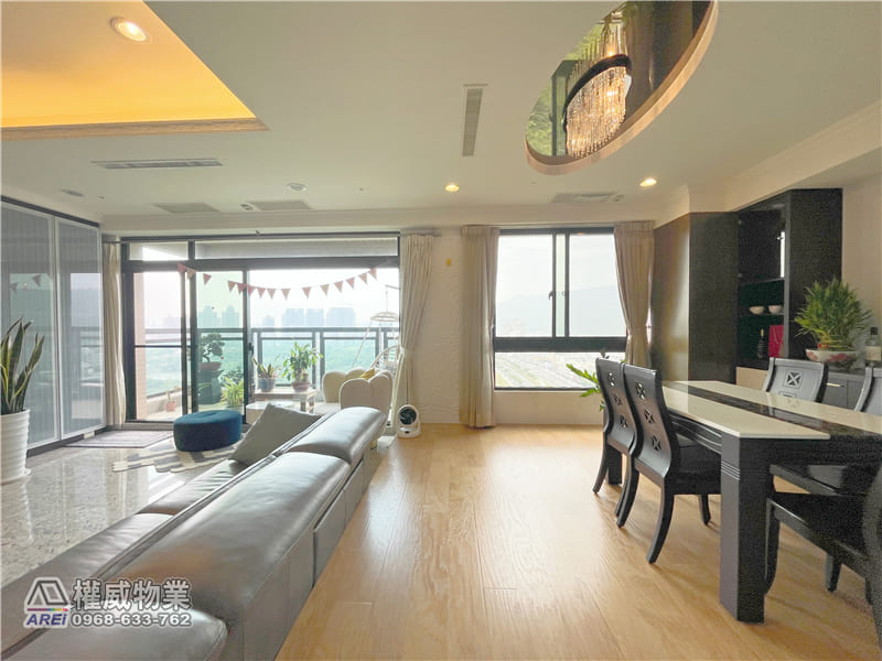 帝門美術館第一排遠山綠景3+1房雙平車