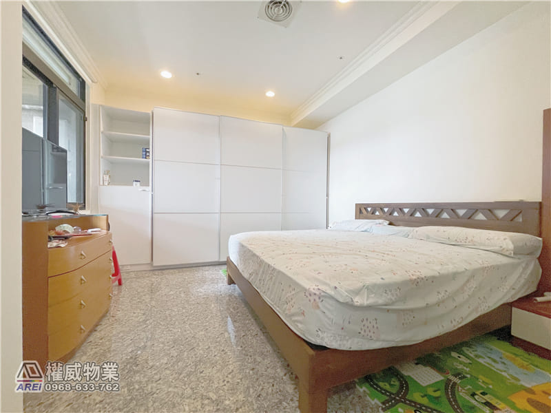 帝門美術館第一排遠山綠景3+1房雙平車