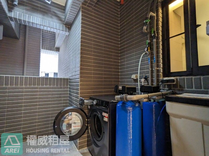 楠梓都會公園MRT森河畔全新完工2+1房平車