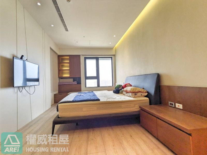 太普美術君臨景觀高樓4+1房平車可寵泳池