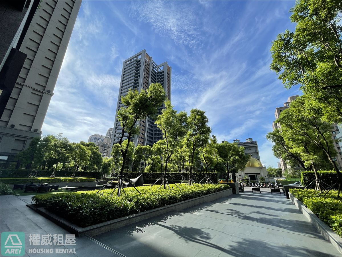 太普美術君臨景觀高樓4+1房平車可寵泳池