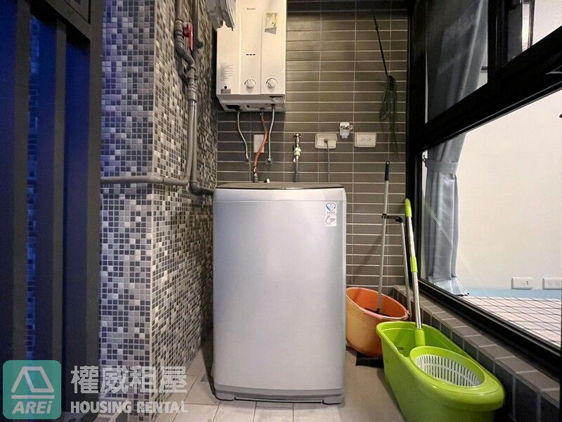 高雄站前樓高景觀佳兩房一廳一衛