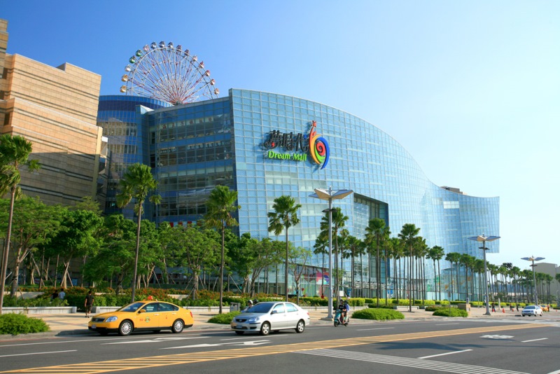 輕軌旅運中心亞灣堂堂領航全新裝潢辦公室
