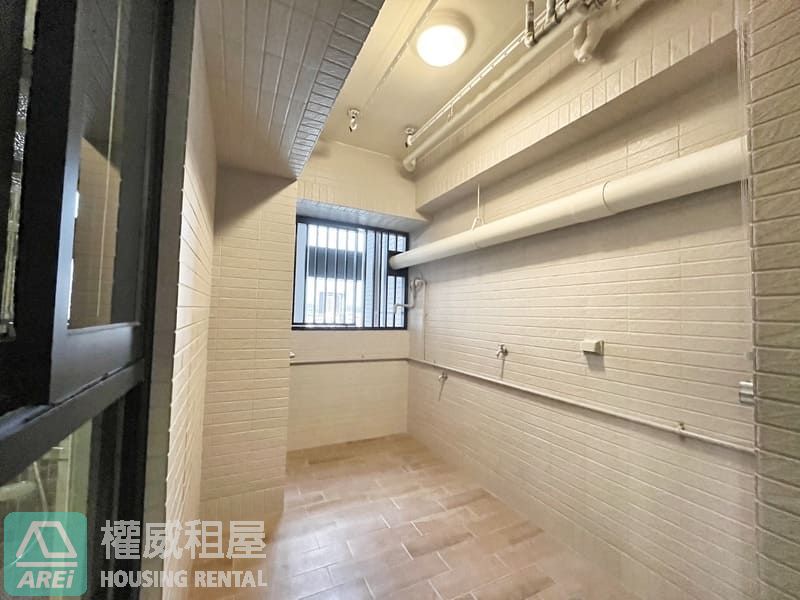 仁武可麗都空屋3+1房平車
