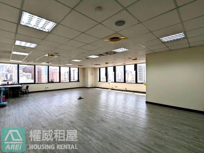 亞灣區海景雙邊採光商辦平車