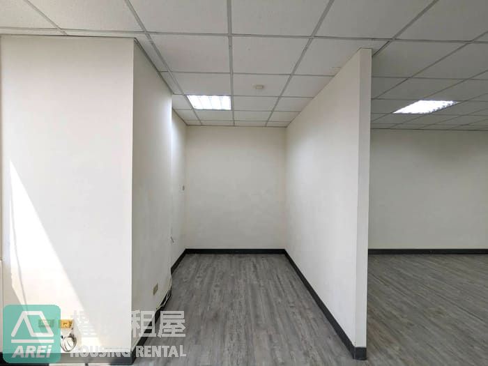 亞灣區海景雙邊採光商辦平車