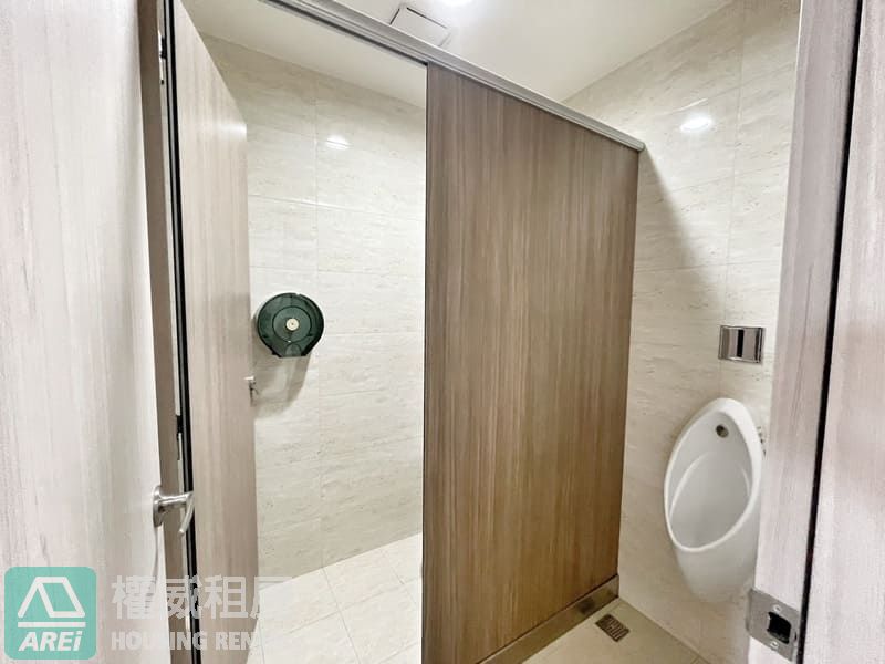 高雄CBD經貿中心高樓層辦公室
