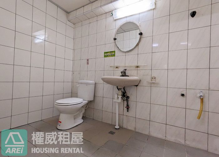 楠梓加工區百坪黃金三角窗店面