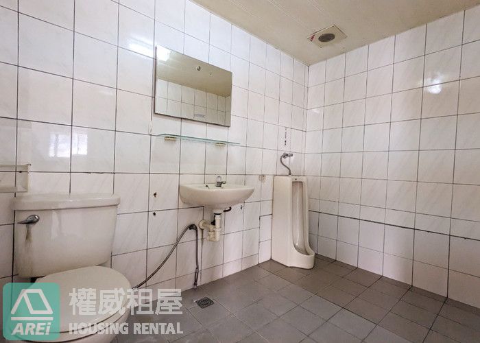 楠梓加工區百坪黃金三角窗店面