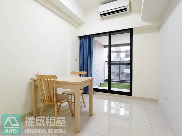 高醫商圈郡都當代二房車位