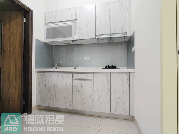 高醫商圈郡都當代二房車位