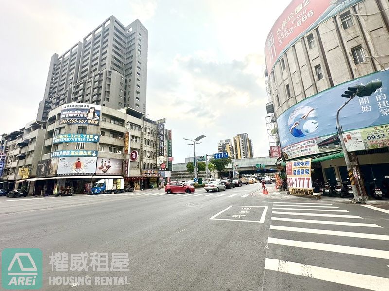 陽明商圈仰德喆黃金樓店含車位