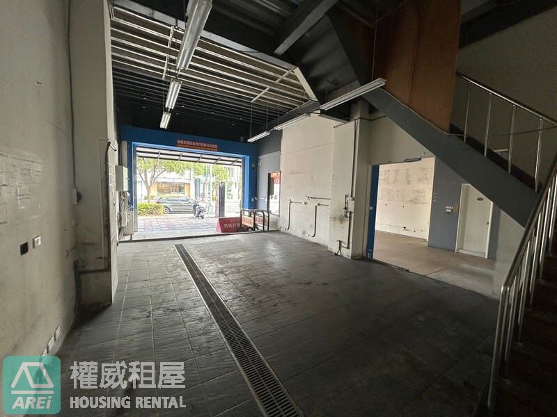 楠梓加工區MRT熱鬧商圈雙店面
