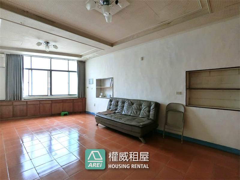 建工商圈空屋透天住辦1+2樓