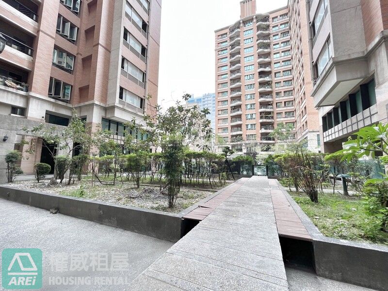 農十六凹子底｜新雪梨經典3房平車