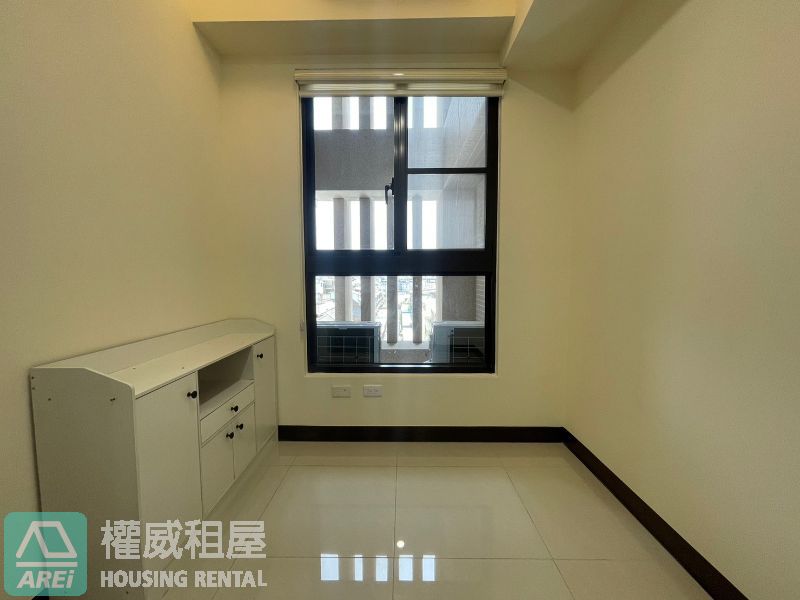 仁武微笑世界典雅2房平車可寵