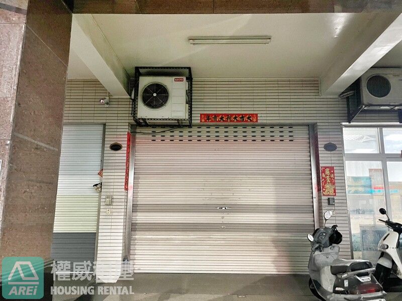 左營高鐵商圈透天黃金店面