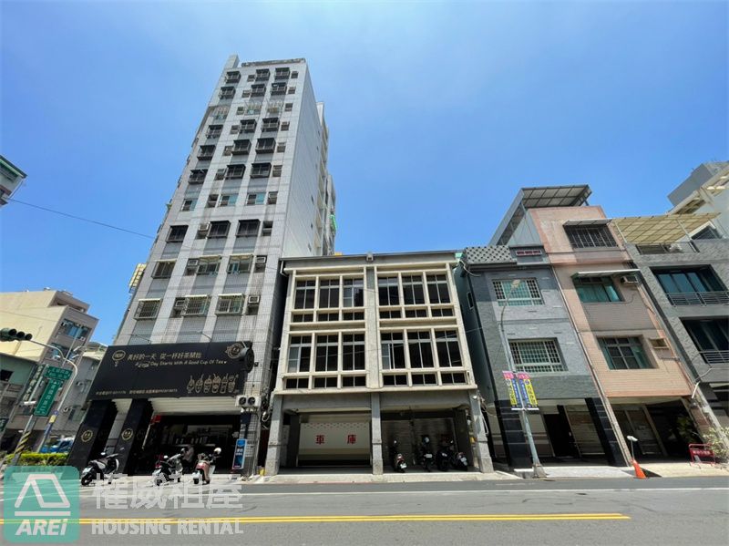 🍍建國四路鹽埕五福｜咖啡廳｜文青風1雙店面+後院🍍