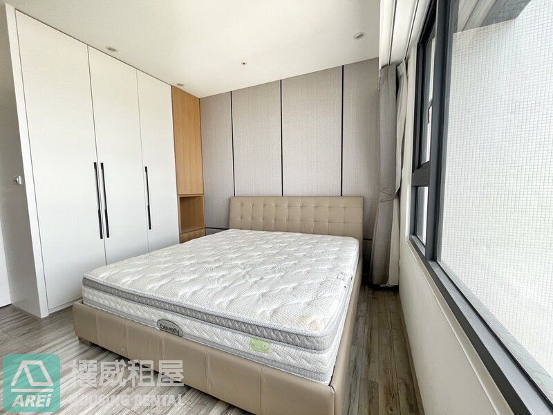 楠梓高大特區京城樂活景觀3+1房平車