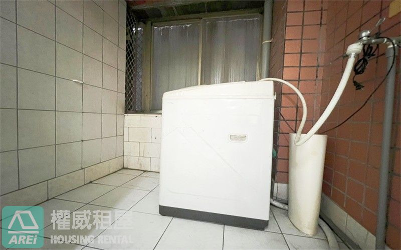 高雄火車站MRT妙芳鄰大空間住辦2房