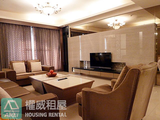 凹仔底站大器堅山大世紀3+1房平車