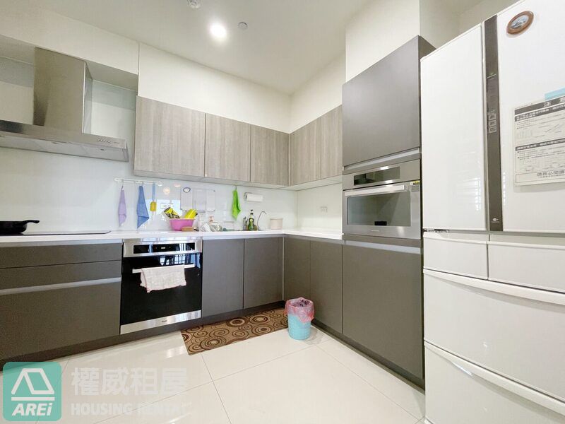 蓮池潭悠然明亮景觀大陽台正3房平車J