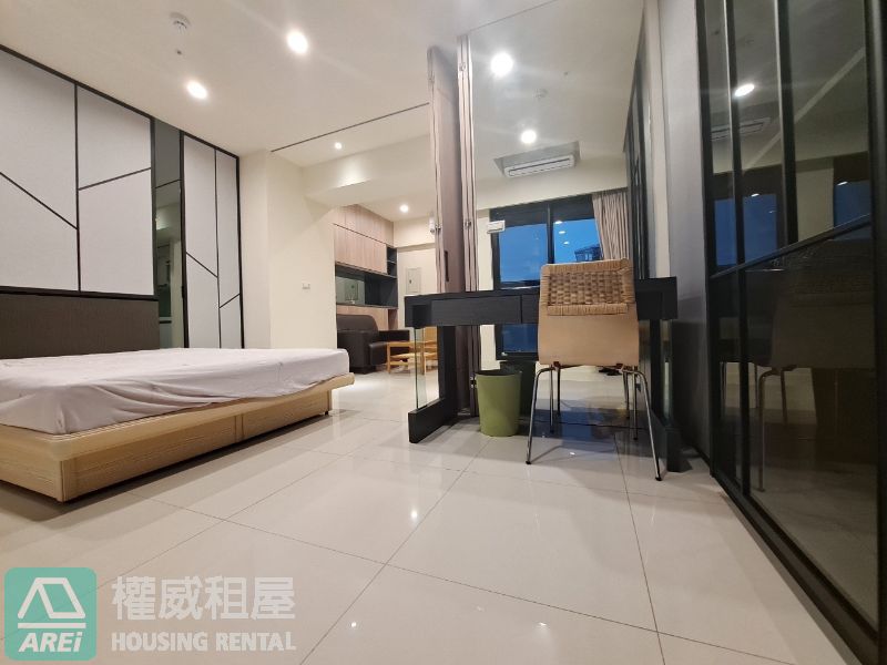 R14 巨蛋博愛香榭1+1房高樓明亮景觀家具全