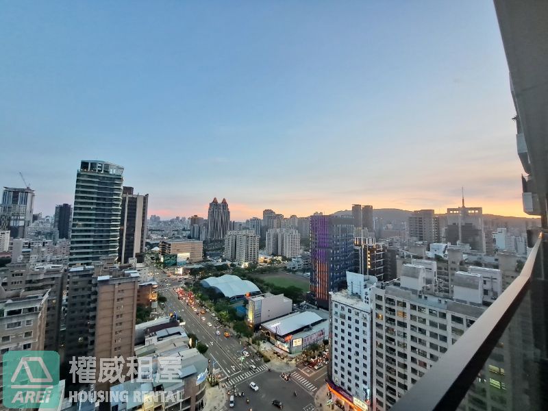 R14 巨蛋博愛香榭1+1房高樓明亮景觀家具全