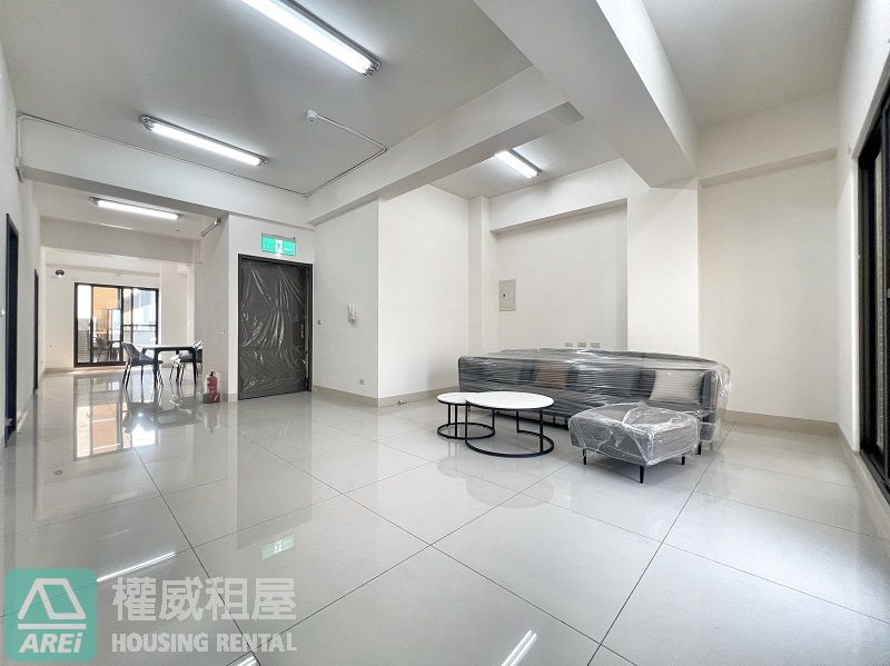 仁武全新電梯透天雙套房可住辦兩用
