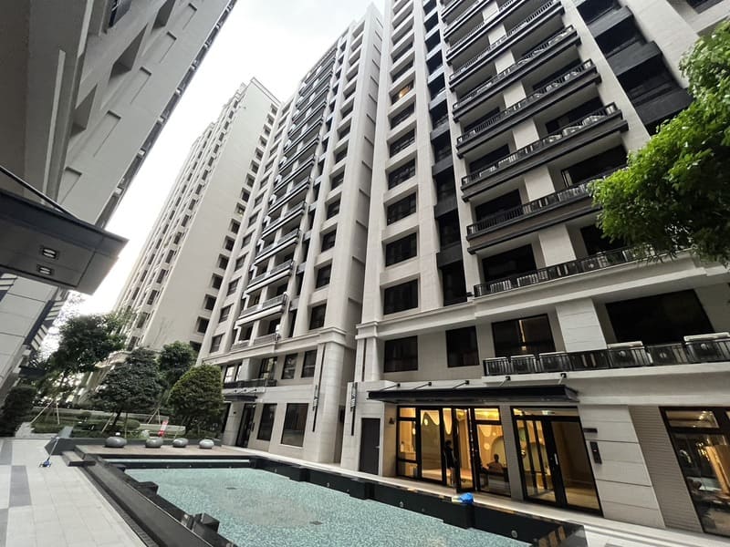 仁武大麗城八德商圈1+2樓金店面