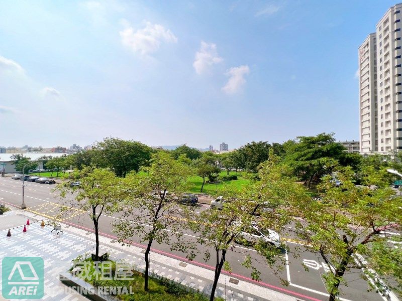 仁武知名建商遠見翡麗大空間3+1房平車